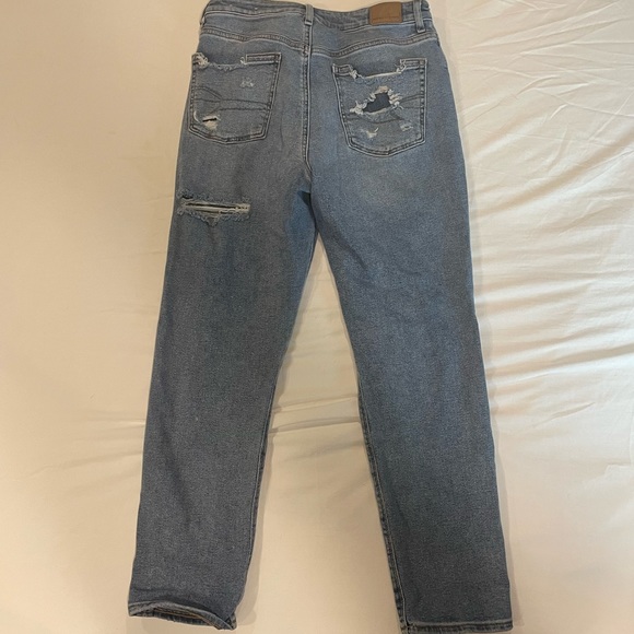 American Eagle Mom Jean - Picture 2 of 4